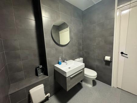 2 bedroom Apartment to let in Shrewsbury Road, Oxton, Wirral, CH43