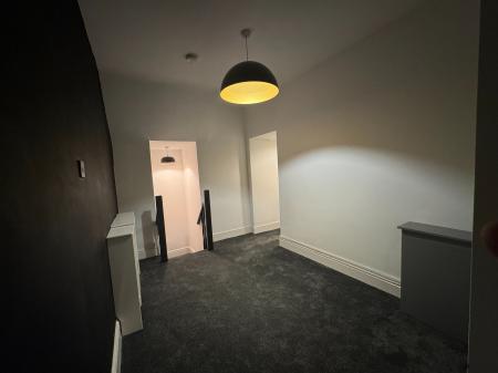 2 bedroom Apartment to let in Shrewsbury Road, Oxton, Wirral, CH43