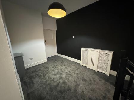 2 bedroom Apartment to let in Shrewsbury Road, Oxton, Wirral, CH43