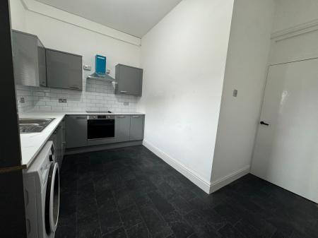 2 bedroom Apartment to let in Shrewsbury Road, Oxton, Wirral, CH43