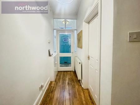 3 bedroom Semi-detached house to let in Normanston Road, Wirral, CH43