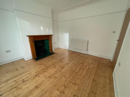 3 bedroom Semi-detached house to let in Bidston Avenue, Claughton, Wirral, CH41