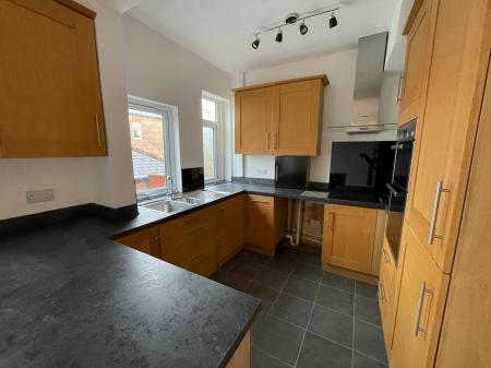3 bedroom Semi-detached house to let in Bidston Avenue, Claughton, Wirral, CH41