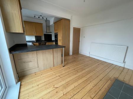 3 bedroom Semi-detached house to let in Bidston Avenue, Claughton, Wirral, CH41