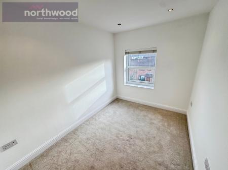 3 bedroom Flat to let in Balls Road, Oxton, Wirral, CH43