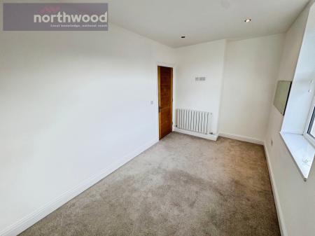 3 bedroom Flat to let in Balls Road, Oxton, Wirral, CH43