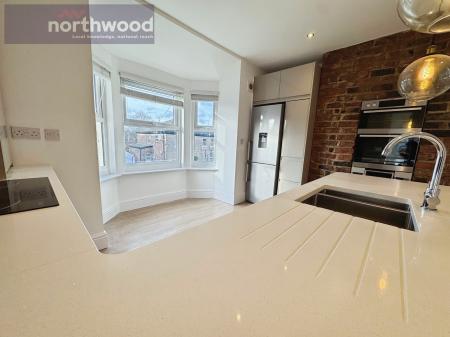 3 bedroom Flat to let in Balls Road, Oxton, Wirral, CH43