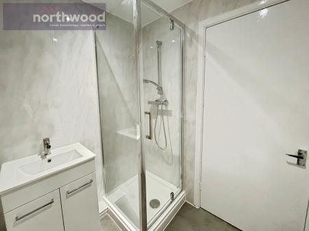 1 bedroom Flat to let in The Dell, Rock Ferry, Wirral, CH42