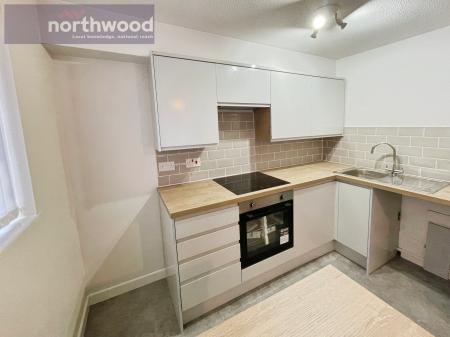 1 bedroom Flat to let in The Dell, Rock Ferry, Wirral, CH42