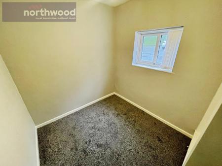 1 bedroom Flat to let in The Dell, Rock Ferry, Wirral, CH42