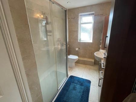 4 bedroom Detached house to let in Shrewsbury Road, Oxton, Wirral, CH43