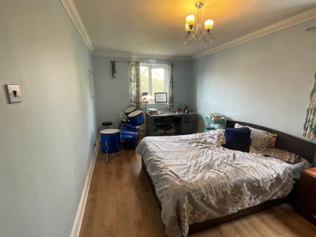 4 bedroom Detached house to let in Shrewsbury Road, Oxton, Wirral, CH43