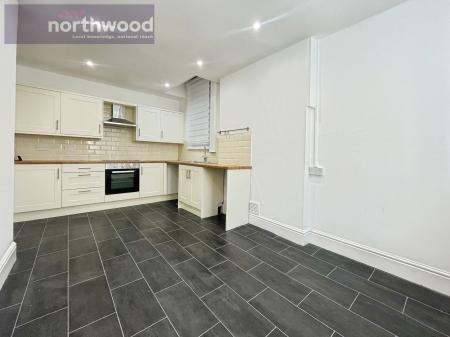 4 bedroom Semi-detached house to let in Malvern Road, Wallasey, Wirral, CH45