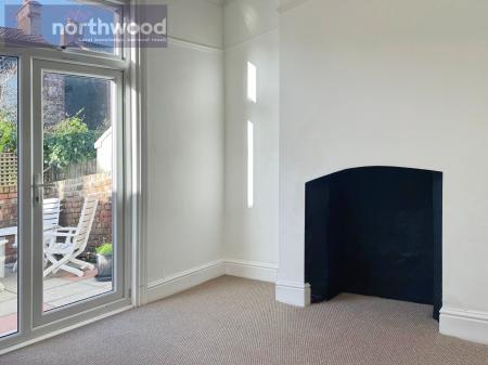 4 bedroom Semi-detached house to let in Malvern Road, Wallasey, Wirral, CH45