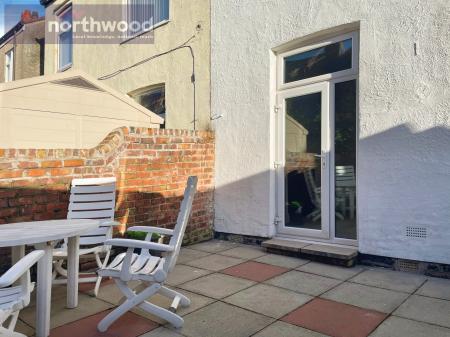 4 bedroom Semi-detached house to let in Malvern Road, Wallasey, Wirral, CH45
