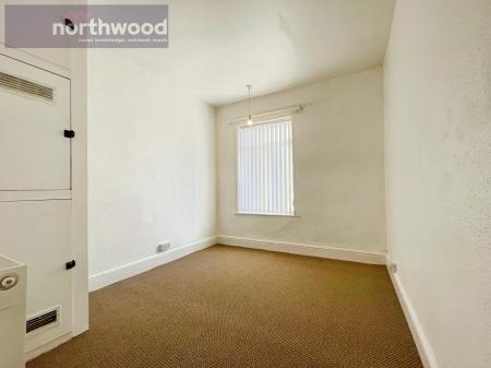 4 bedroom Semi-detached house to let in Malvern Road, Wallasey, Wirral, CH45