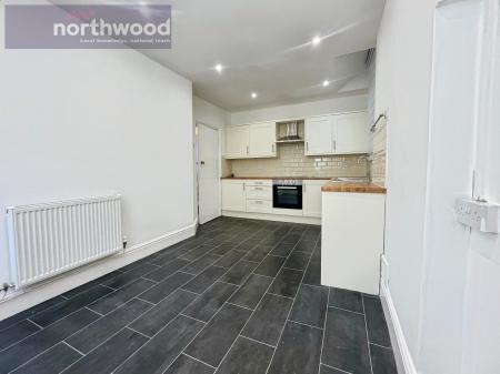 4 bedroom Semi-detached house to let in Malvern Road, Wallasey, Wirral, CH45