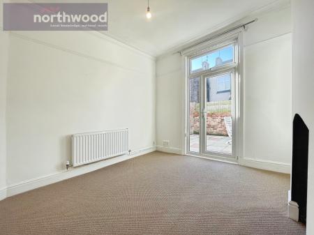 4 bedroom Semi-detached house to let in Malvern Road, Wallasey, Wirral, CH45