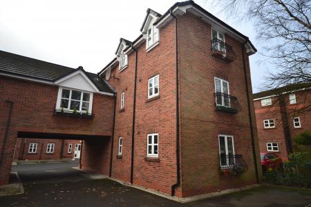 2 bedroom Flat for sale in Pear Tree Court, Wigan, WN2