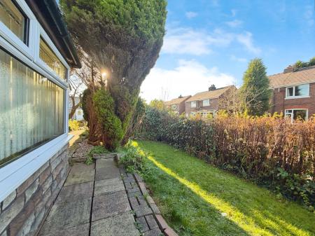 2 bedroom Semi-detached bungalow for sale in Whitstone Drive, Skelmersdale, WN8