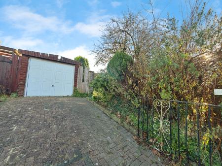 2 bedroom Semi-detached bungalow for sale in Whitstone Drive, Skelmersdale, WN8