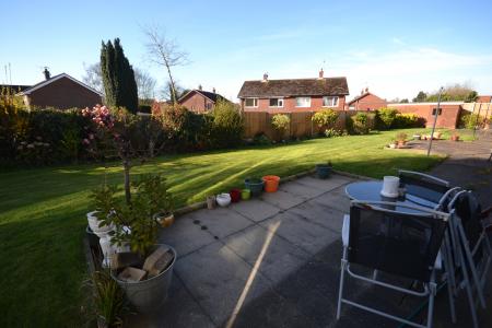 2 bedroom Flat to let in Spencer Road, Swinley, Wigan, WN1