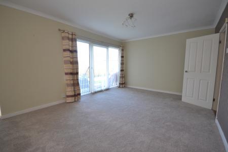 2 bedroom Flat to let in Spencer Road, Swinley, Wigan, WN1