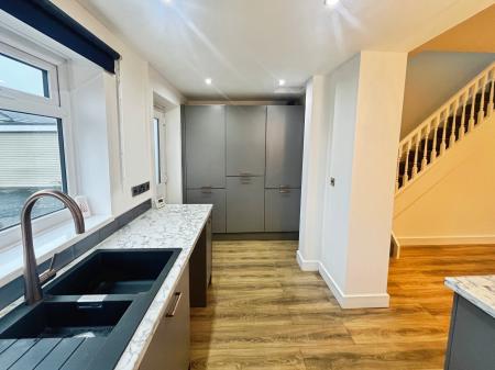 2 bedroom End of terrace house to let in Billinge Road, Pemberton, Wigan, WN5