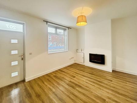 2 bedroom End of terrace house to let in Billinge Road, Pemberton, Wigan, WN5