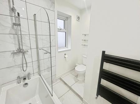 2 bedroom End of terrace house to let in Billinge Road, Pemberton, Wigan, WN5