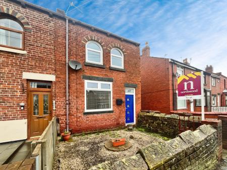 2 bedroom End of terrace house to let in Billinge Road, Pemberton, Wigan, WN5