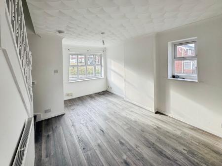 2 bedroom Semi-detached house to let in Kirkless Street, Wigan, WN1