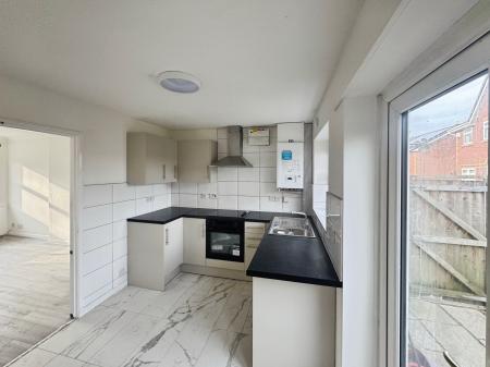 2 bedroom Semi-detached house to let in Kirkless Street, Wigan, WN1