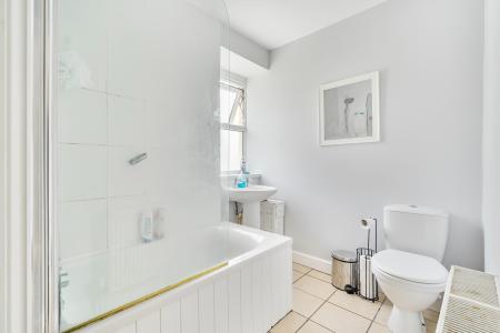 3 bedroom End of terrace house for sale in Carvoza Road, Truro, TR1