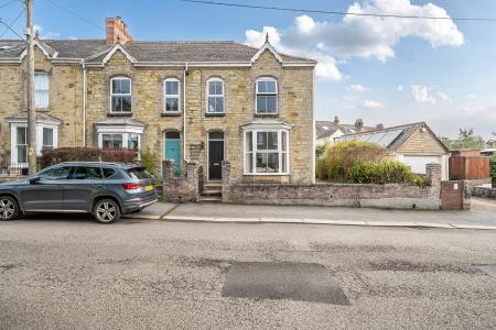 3 bedroom End of terrace house for sale in Carvoza Road, Truro, TR1