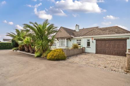 3 bedroom Bungalow for sale in Lowenac Crescent, Connor Downs - Cornwall, TR27