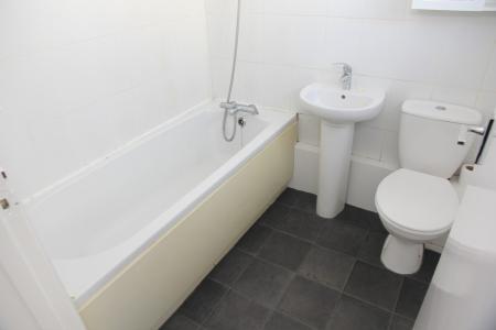 1 bedroom Flat for sale in (Sale) Tregear Gardens, Truro, TR1