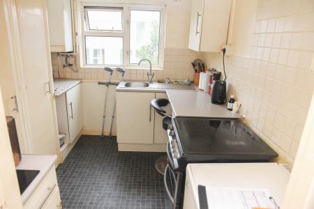 1 bedroom Flat for sale in (Sale) Tregear Gardens, Truro, TR1