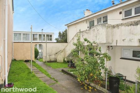 1 bedroom Flat for sale in (Sale) Tregear Gardens, Truro, TR1