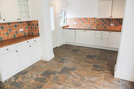 5 bedroom Detached house to let in Old Falmouth Road, Truro, TR1