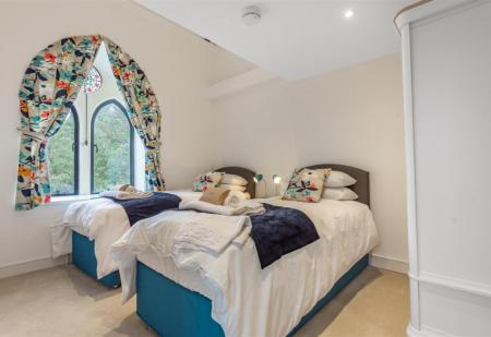 2 bedroom Flat to let in St Georges Road, Truro, TR1