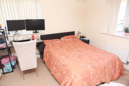 3 bedroom Semi-detached house to let in Lowen Bre, Truro, TR1