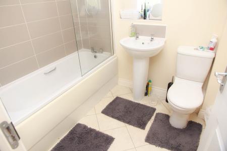 3 bedroom Semi-detached house to let in Lowen Bre, Truro, TR1