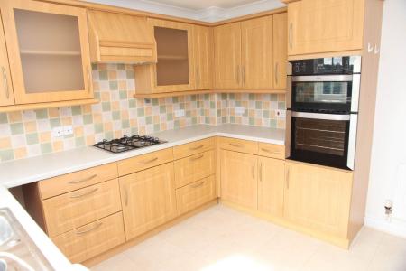 4 bedroom Detached house to let in College Way, Truro, TR1