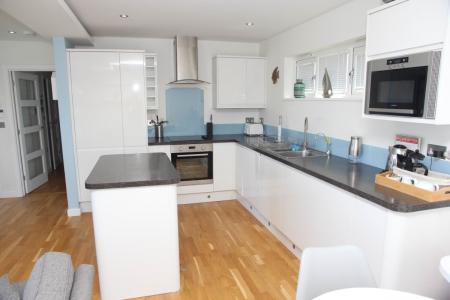 3 bedroom Bungalow to let in The Residence, Gwel-an-Mor, Portreath, TR16