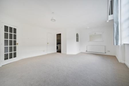 2 bedroom Maisonette for sale in Yew Tree Court, Truro, TR1