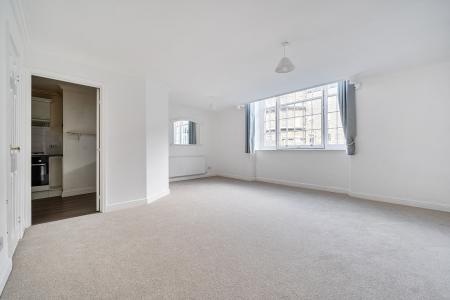 2 bedroom Maisonette for sale in Yew Tree Court, Truro, TR1