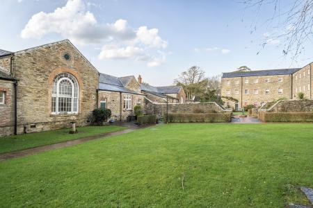 2 bedroom Maisonette for sale in Yew Tree Court, Truro, TR1