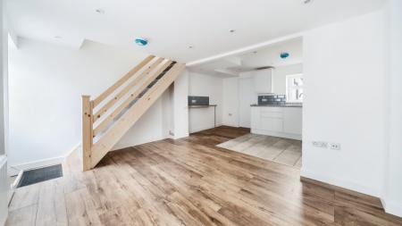 2 bedroom Terraced House to let in Leskinnick Place, Penzance, TR18