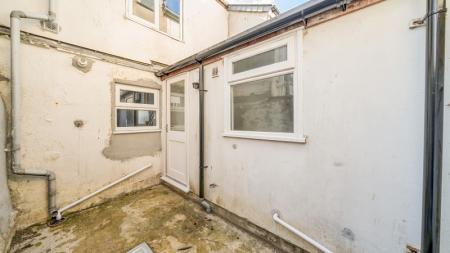 2 bedroom Terraced House to let in Leskinnick Place, Penzance, TR18